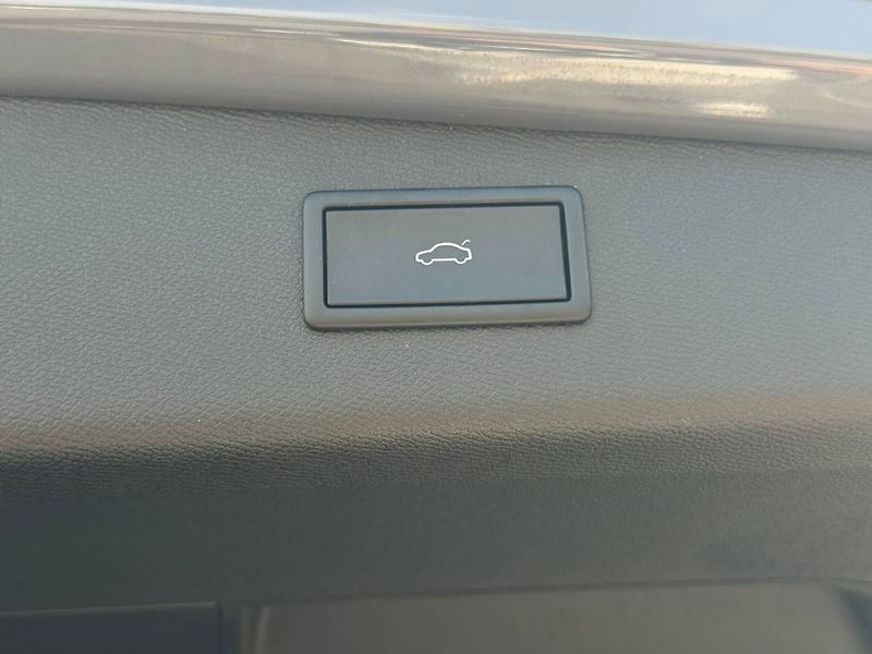 Cupra Leon (2023) 1.5 eTSI  DSG 150k - fotka 27 z 38