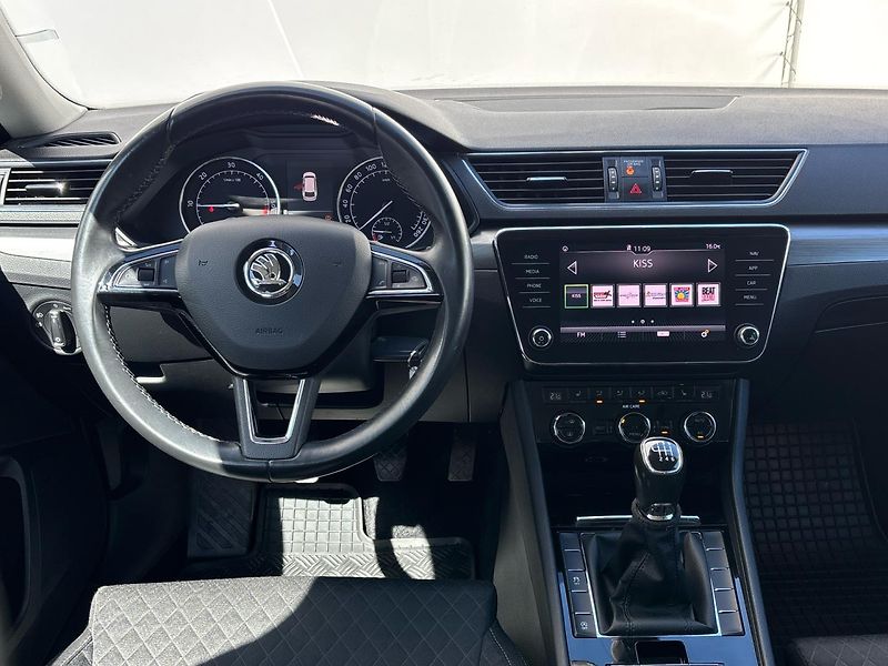 Škoda Superb STYLE - fotka 18 z 27