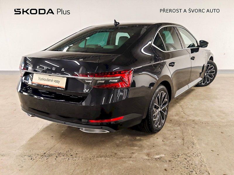 Škoda Superb (2024) iV 1.4 TSI 160 kW DSG L&K - fotka 2 z 30