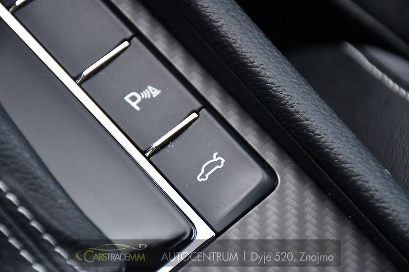 Škoda Superb 2.0TDi SPORTLINE 4X4 NEZ.TOP  - fotka 37 z 52