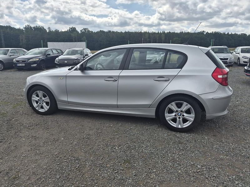 BMW Řada 1 116i, 90 kW, ALU - fotka 14 z 35