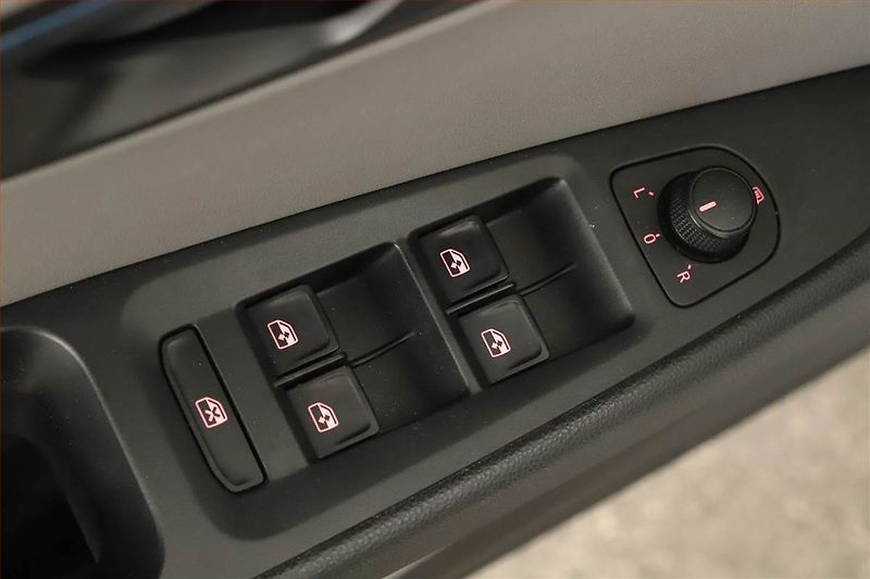 Seat Leon (2016) 2.0 TDI, 4X4, Automat, Kůže - fotka 15 z 18