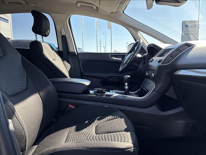 Ford S-MAX 2,0 TDCi 88 kW Trend - fotka 19 z 41