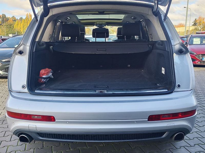 Audi Q7 3.0 TDI/180kW S-Line 4x4 AT - fotka 9 z 45