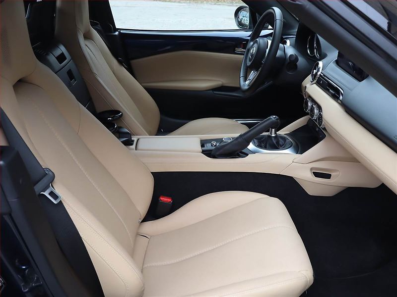 Mazda MX-5 (2024) 1.5 Skyactiv G - fotka 9 z 28