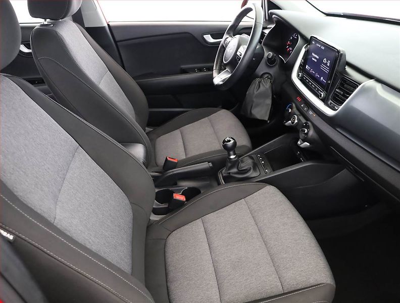 Kia Stonic (2023) 1.2 DPI, ČR,1.maj, Serv.kniha - fotka 7 z 18