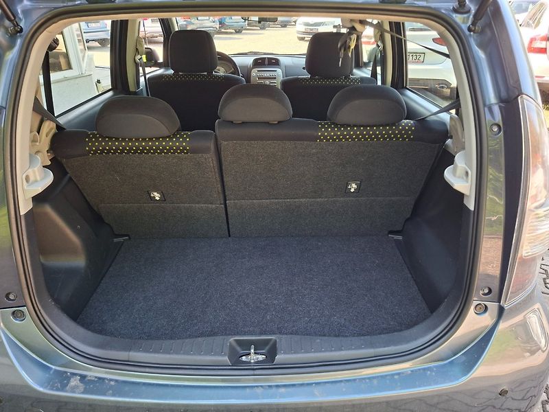 Daihatsu Sirion (2006) 1.3i 67kW AUT 4WD - fotka 33 z 39