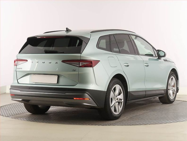 Škoda Enyaq (2022) 60 (62 kWh), SoH 93% - fotka 5 z 29