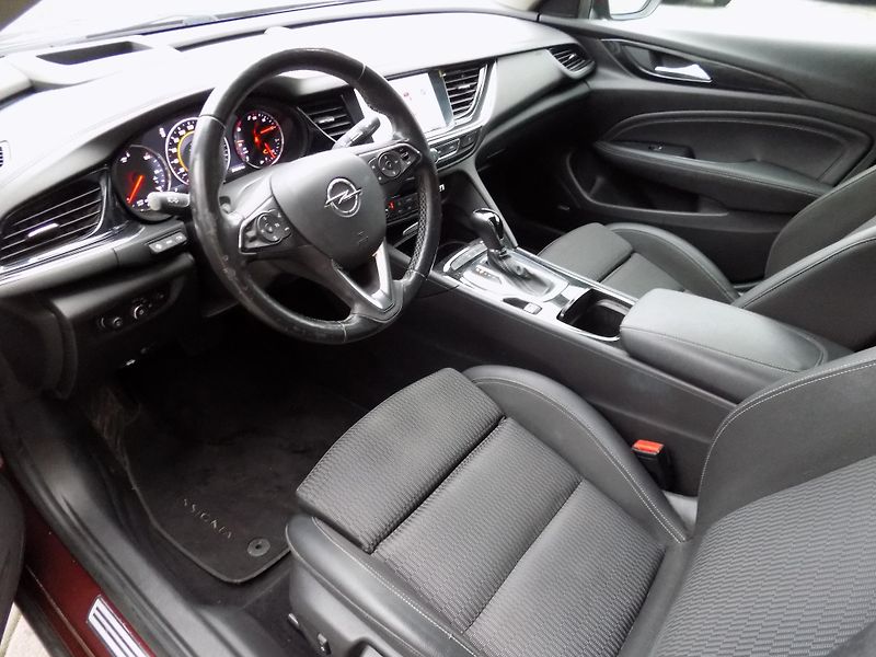 Opel Insignia (2018) 2.0 CDTI AUTOMAT  - fotka 9 z 12
