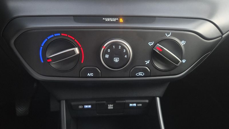 Hyundai Bayon (2024)  1.2i Comfort Club CZ DPH  - fotka 21 z 26