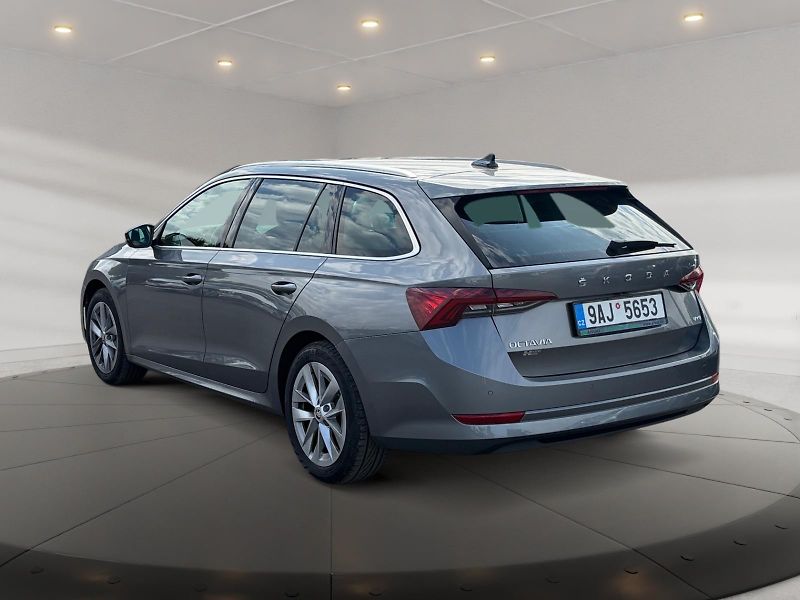 Škoda Octavia (2022) STYLE 2.0TSI 140kW DSG 4x4 CZ - fotka 4 z 11