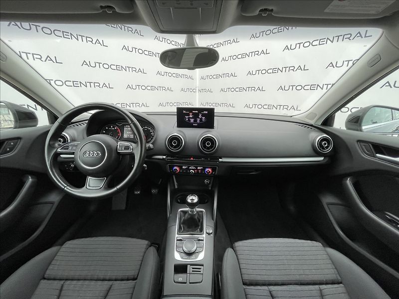 Audi A3 1,4 TFSI  S-line 90kw, Navi , - fotka 19 z 24