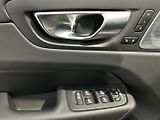 Volvo XC60 2.0  B4 4x4 ULTIMATE - náhled 27