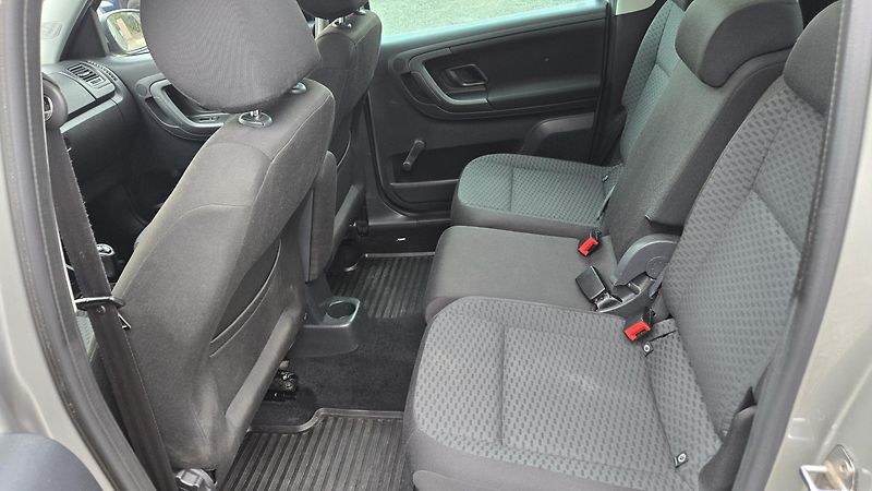 Škoda Roomster 1.4 16V AMBITION+EDITION 1MAJ. - fotka 15 z 32