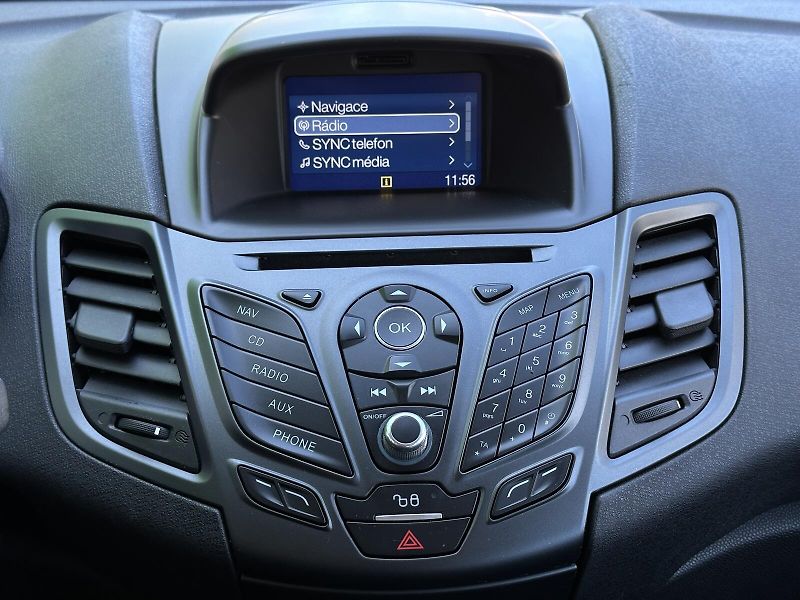 Ford Fiesta 1.0 EB 74kW KLIMA Tempomat PDC - fotka 20 z 37