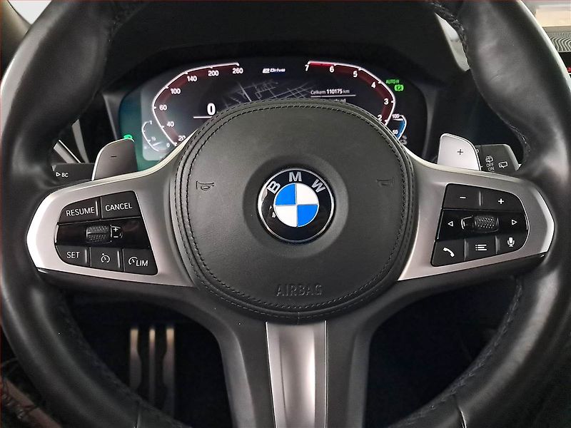 BMW Řada 3 (2021) 320 e xDrive - fotka 23 z 25