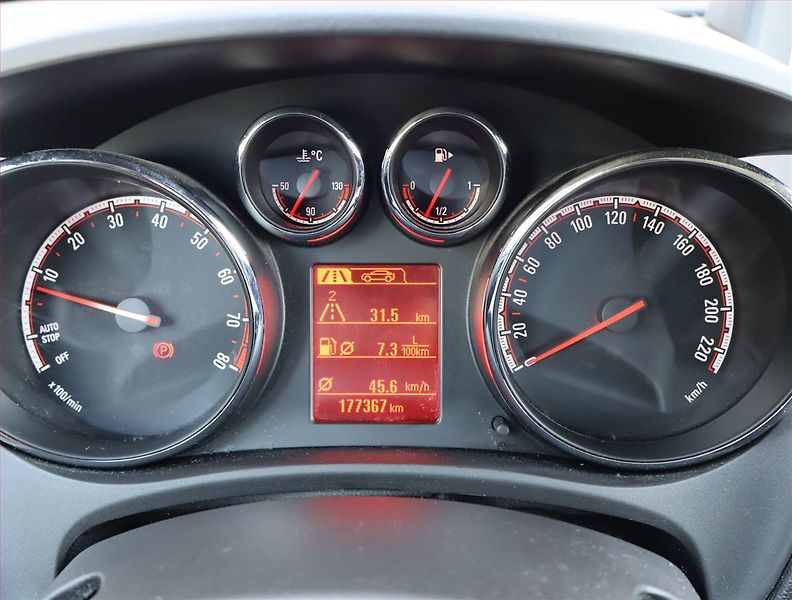 Opel Meriva (2015) 1.4 Turbo, Serv.kniha - fotka 11 z 16
