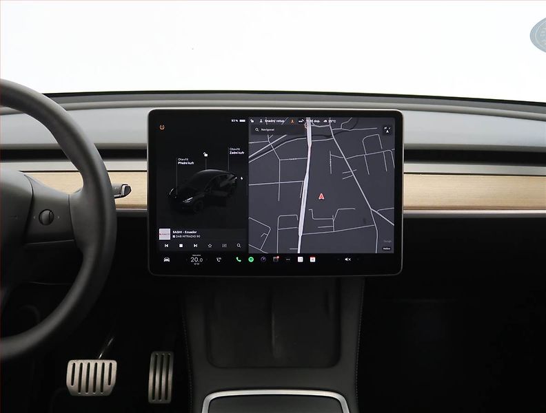 Tesla Model Y (2022) Long Range AWD 79kWh, SoH 91% - fotka 11 z 33