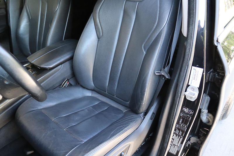 BMW X5 XDRIVE 30D F15 190kW - fotka 22 z 50