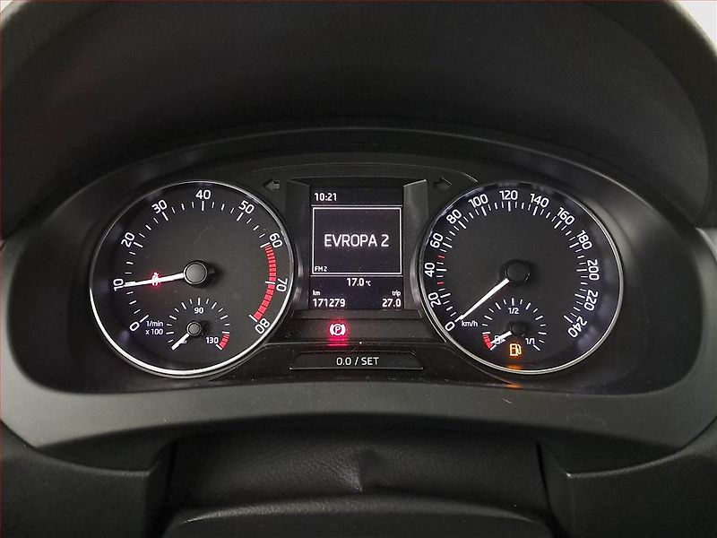 Škoda Rapid (2015) 1.2 TSI - fotka 11 z 15