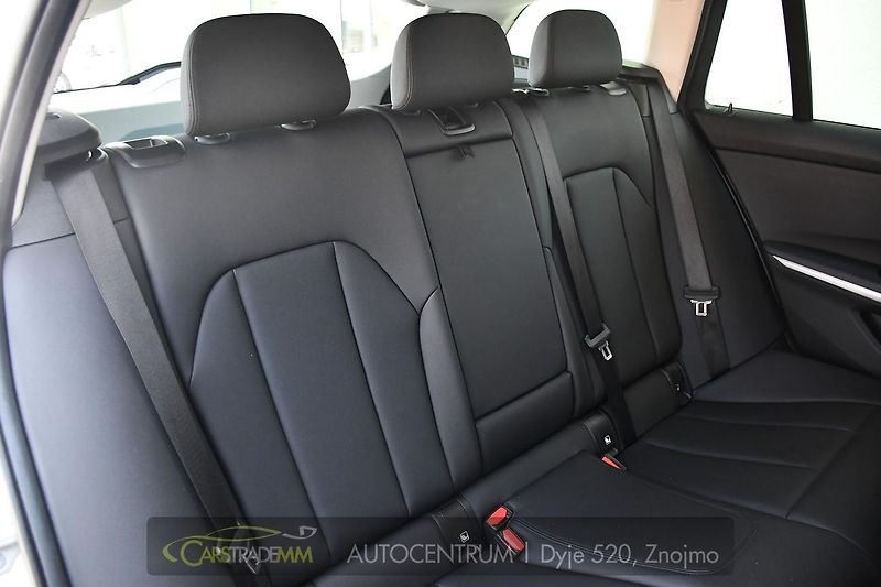 BMW Řada 3 320D xDrive 2xALU 1M ČR - fotka 24 z 54
