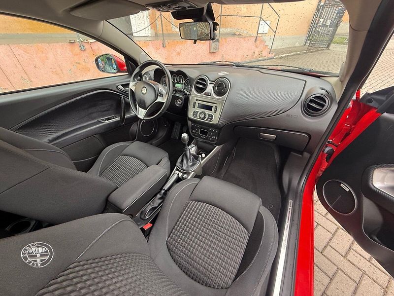 Alfa Romeo MiTo (2009) 1.4 77 kW - Málo najeto ! - fotka 10 z 15