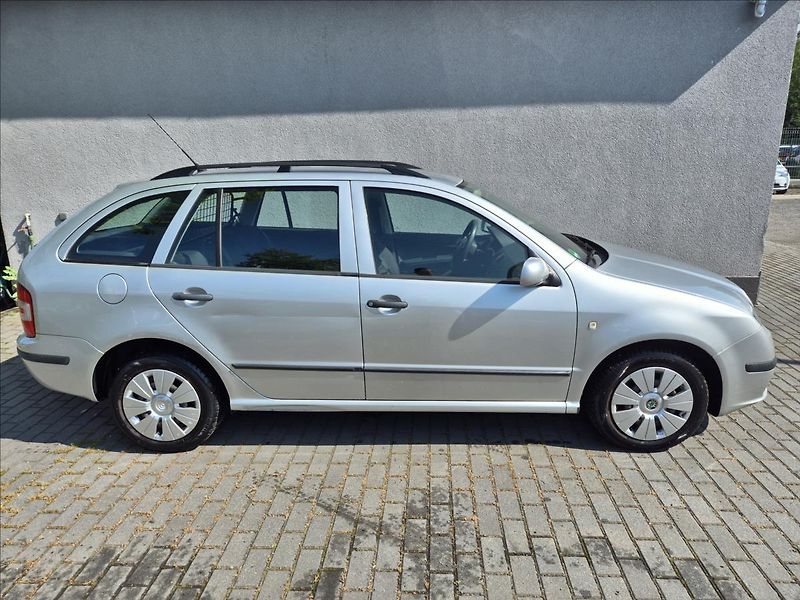 Škoda Fabia 1,4 i 16V Combi Klima 2xAirbag - fotka 8 z 25