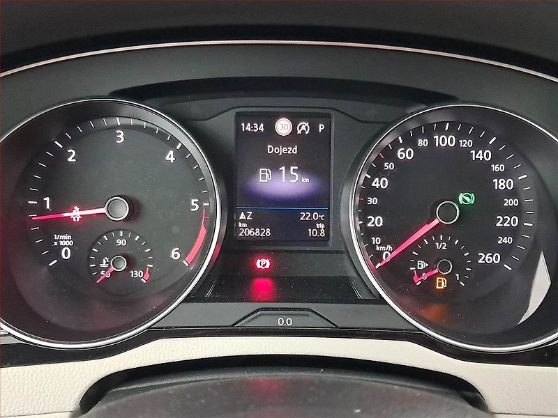 Volkswagen Passat (2020) 2.0 TDI, Automat, Kůže, Navi - fotka 11 z 21