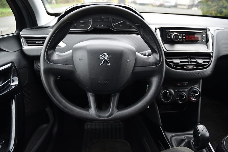Peugeot 2008 1.2, KLIMATIZACE, TEMPOMAT - fotka 10 z 36