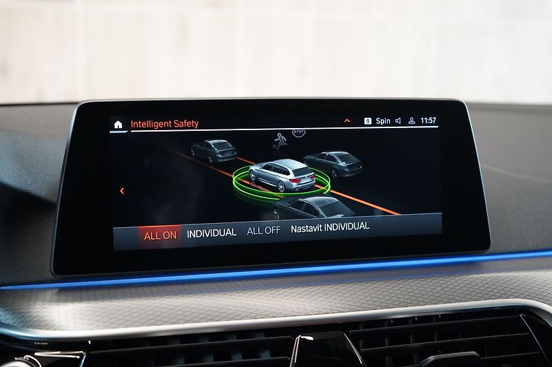 BMW Řada 5 540d xDrive, Tažné, Ventilace - fotka 35 z 49