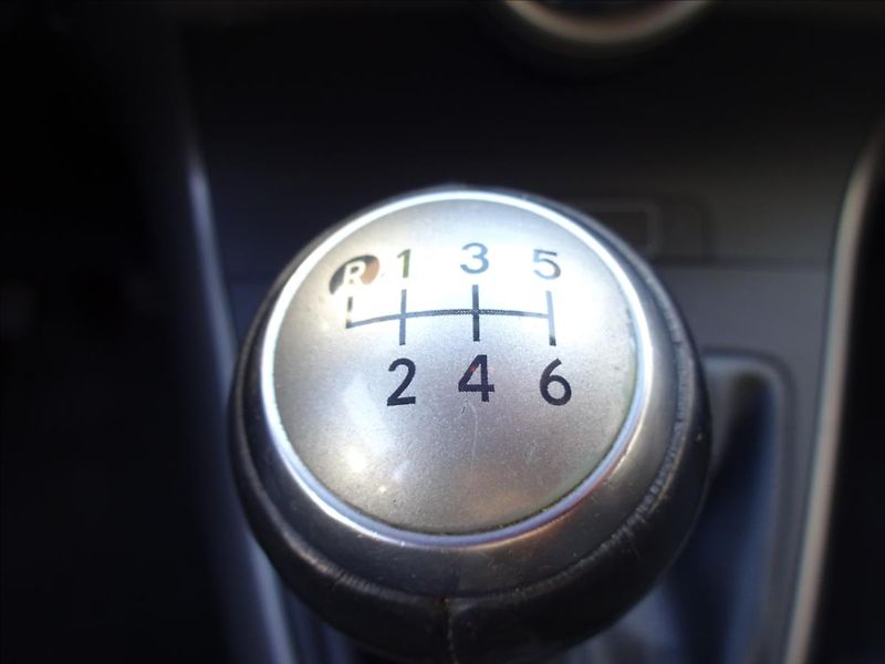 Toyota Verso 2.0 D-4D 7.MÍST - fotka 35 z 47