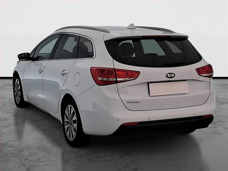 Kia Ceed (2018) 1.6 GDI, ČR,1.maj, Serv.kniha - fotka 4 z 17