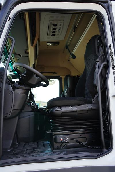 Mercedes-Benz Actros (2021) 1851 / EURO 6 / MEGA / LOW DEC - fotka 7 z 50