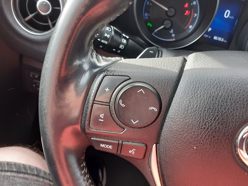 Toyota Auris (2018) 1.6 i Valvematic  AUTOMAT - fotka 9 z 42