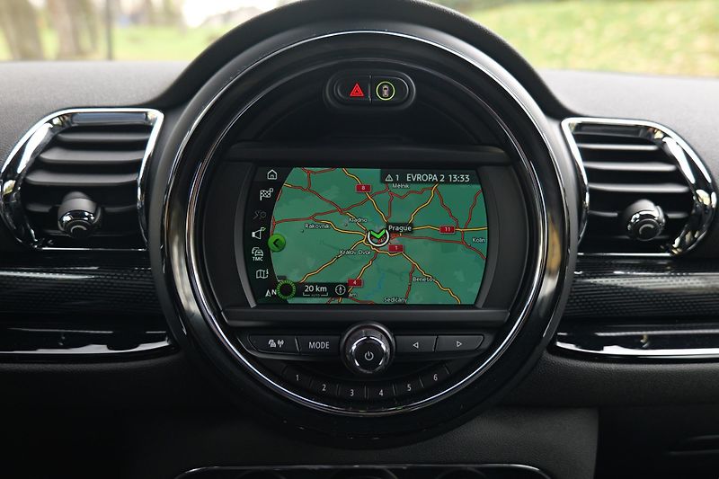 Mini Clubman 100 kW JCW paket LED Navi - fotka 30 z 40