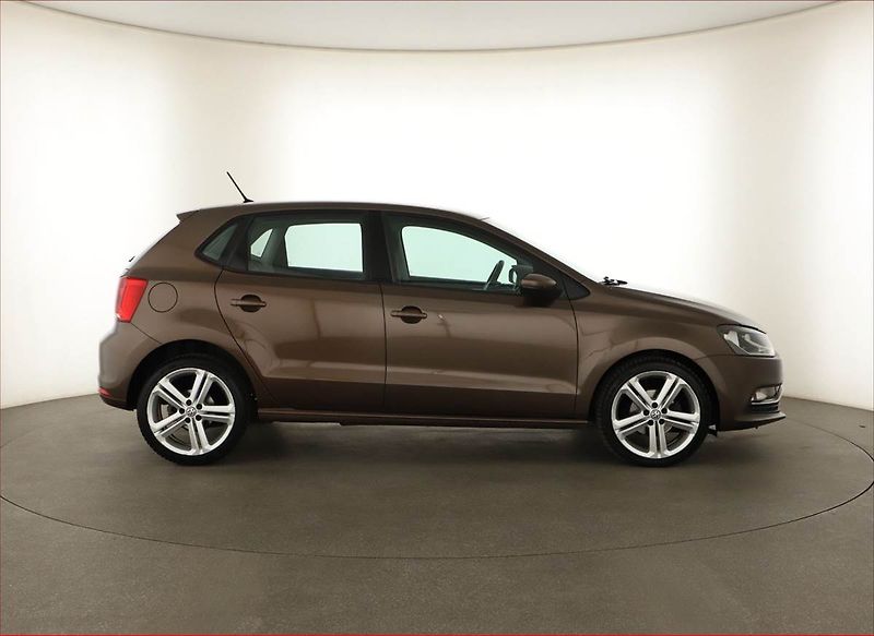 Volkswagen Polo (2015) 1.2 TSI - fotka 6 z 6