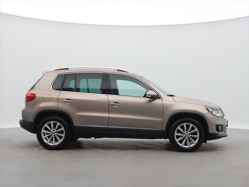 Volkswagen Tiguan 1,4 TSI 90kW Style&Sport 1.Maj - fotka 8 z 29