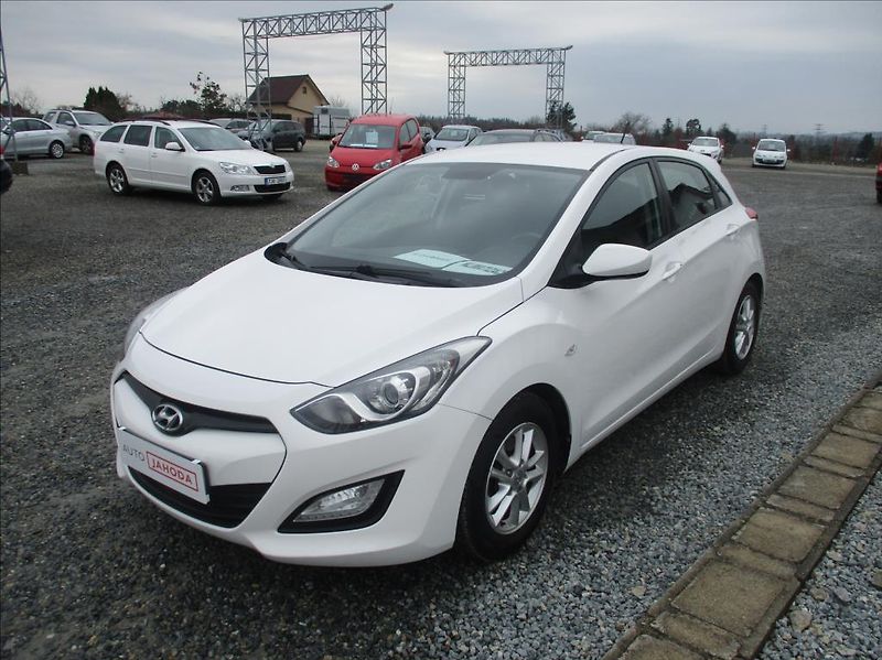 Hyundai i30 1,6 i 16v, klima,s.kn. - fotka 3 z 34