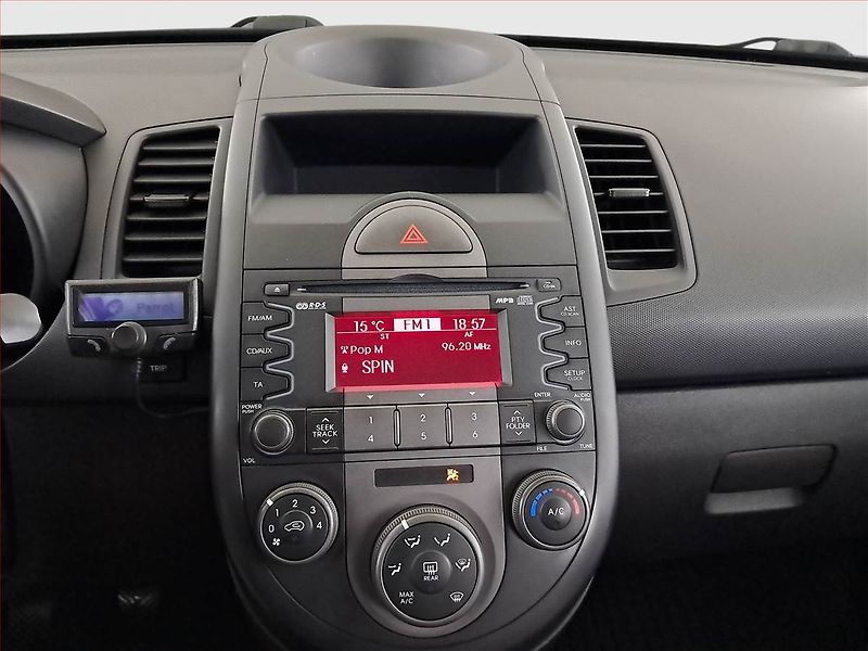 Kia Soul (2009) 1.6 CVVT, nová STK - fotka 12 z 13