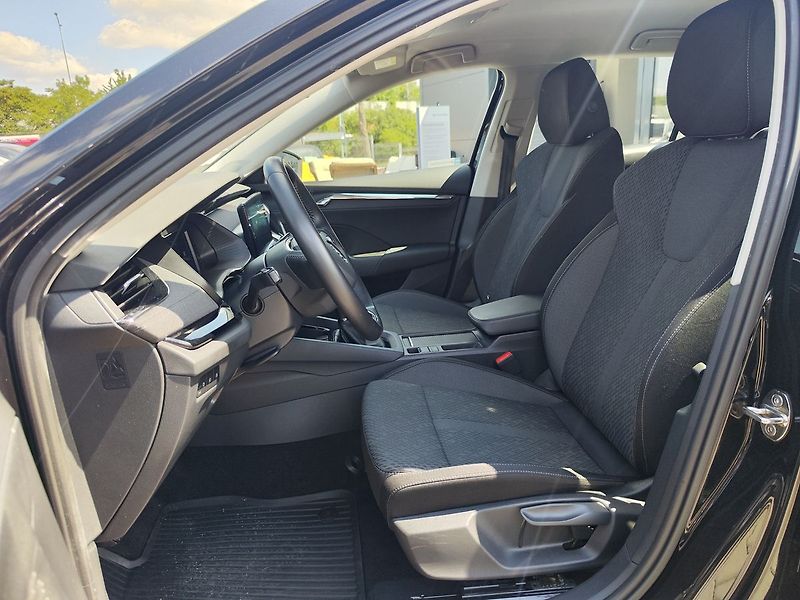 Škoda Octavia 2.0 TDI/110kW Style - fotka 14 z 30