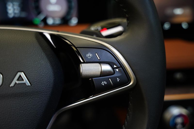 Škoda Superb - fotka 19 z 29