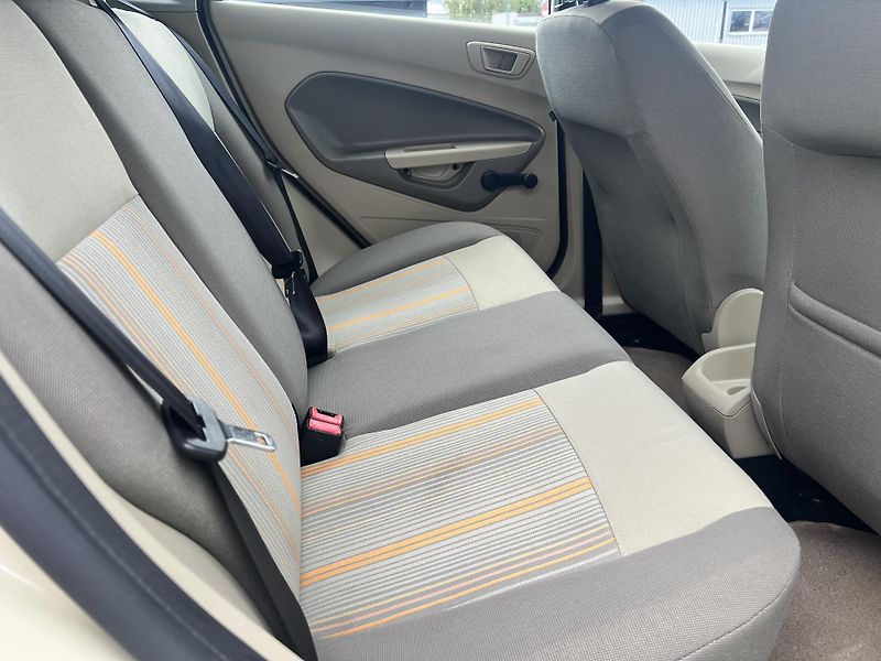 Ford Fiesta 1.25i KLIMATIZACE KOUPENO V ČR - fotka 26 z 36