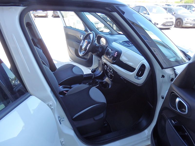 Fiat 500L 0.9T 105 LIVING KLIMA - fotka 11 z 14