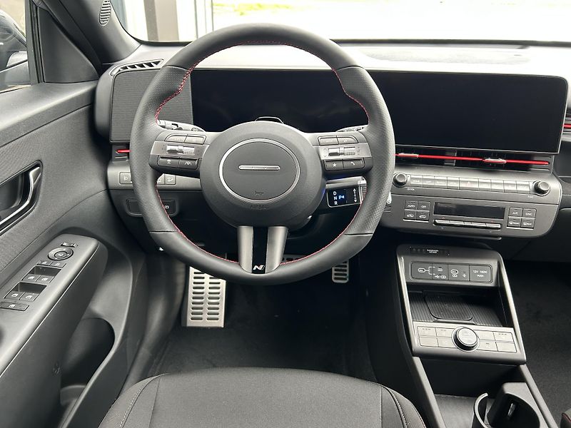 Hyundai Kona 26 1,6 T-GDI DCT HP N LINE - fotka 11 z 31