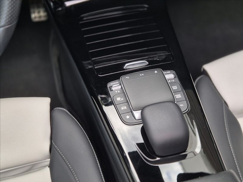 Mercedes-Benz CLA 200 SB*ČR*AMG*LED*KAM*PANO - fotka 24 z 42
