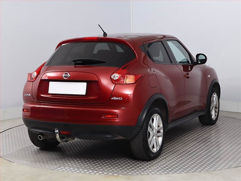 Nissan Juke (2011) 1.6 i, Automat, Serv.kniha - fotka 5 z 15