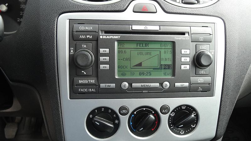 Ford Focus Kombi 1.6i 74kW LPG Taž.zař. - fotka 10 z 18