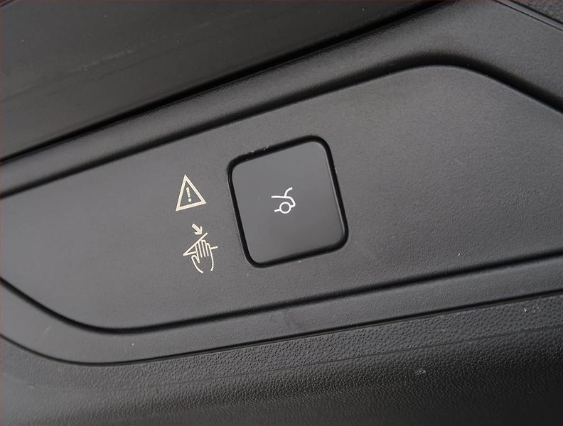 Citroën C4 SpaceTourer (2021) 1.5 BlueHDi, Automat, 7 míst - fotka 17 z 24