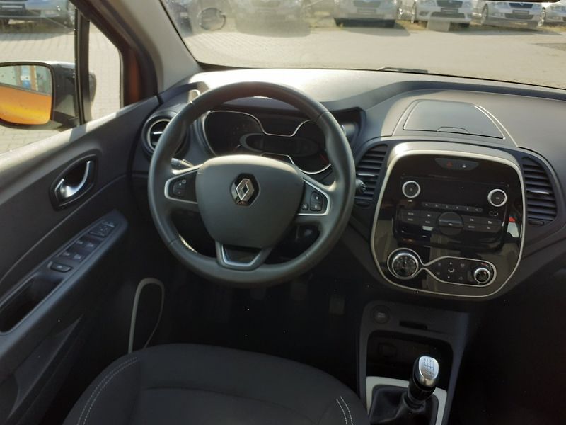 Renault Captur (2017) 1.2 TCe  87kW - fotka 8 z 33