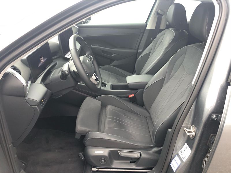Volkswagen T-Roc Style 1,5 eTSI 110 kW 7DSG - fotka 11 z 30